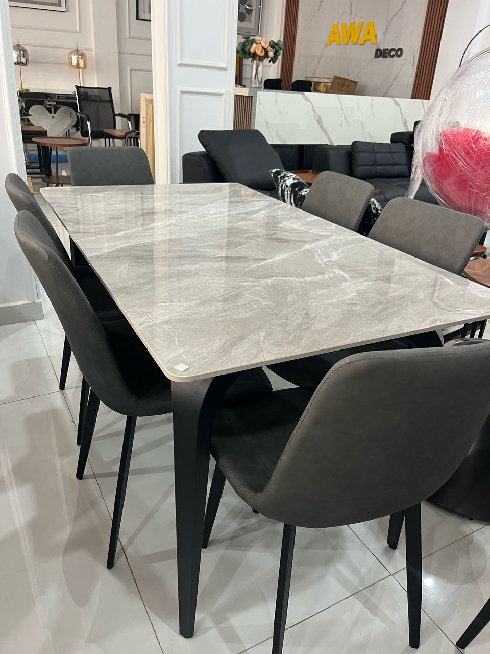 TABLE A MANGER MELOEN MARBRE GRIS  AVEC 6 CHAISES 140X80 CM